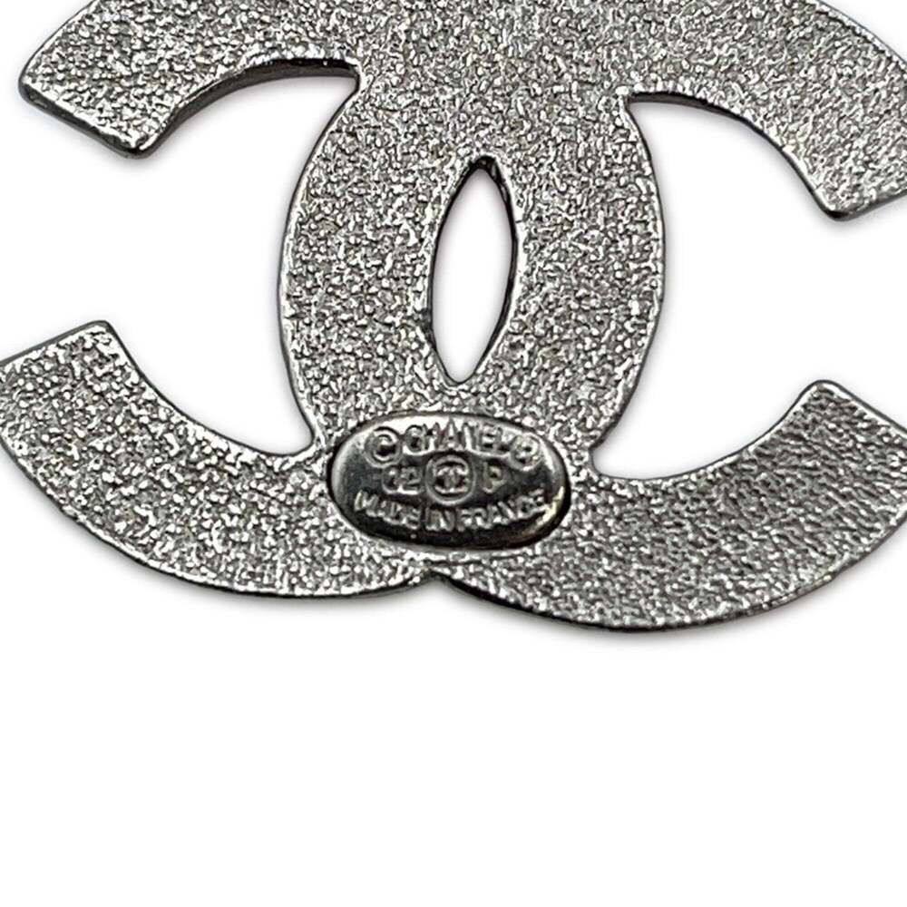 CHANEL Authentic Pink Logo Brooch - Picture 8 of 8
